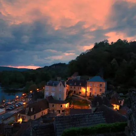 Holiday home Au Coeur De Beynac, Maison De Caractere Avec Jardin Terrasse Beynac-et-Cazenac