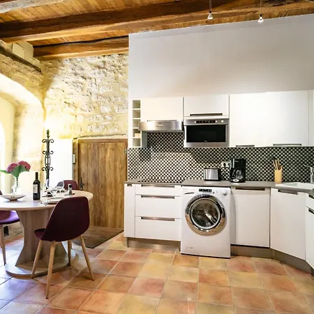 La Tour Alienor, Maison De Caractere Du Xiveme Siecle Casa de Férias *