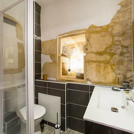 La Tour De Beynac, Xive Siecle, Au Coeur Du Village * Бейнак-э-Казенак